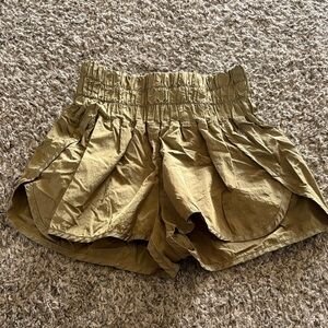 FP Movement The Way Home Shorts Green size M